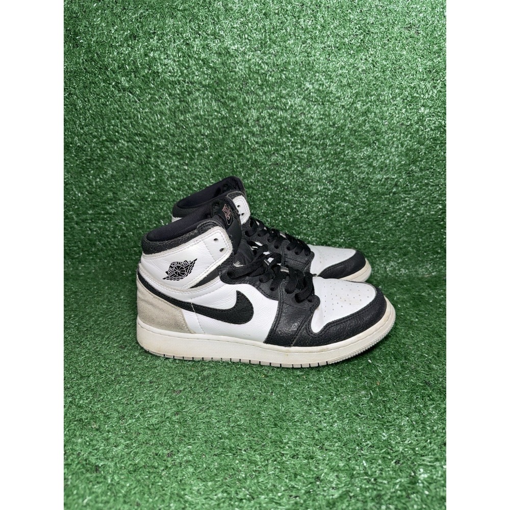 Nike Air Jordan 1 High OG Bleached Coral Boys 6.5Y / Womens Size 8 575441-108